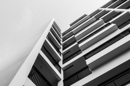 Investir dans une SCPI à fort rendement : opportunités et limites